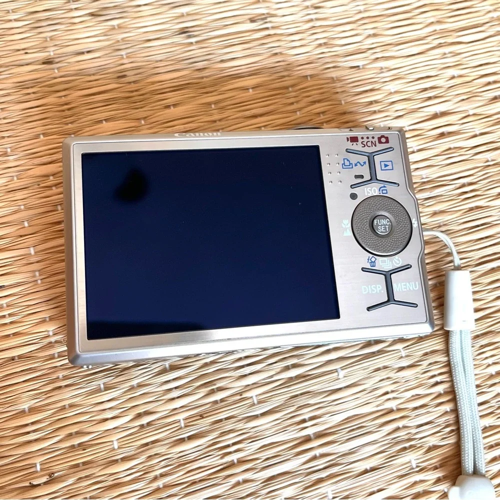 Canon PowerShot SD790 IS 10MP Digital Elph Camera Silver Bundle - Picture 7 of 14